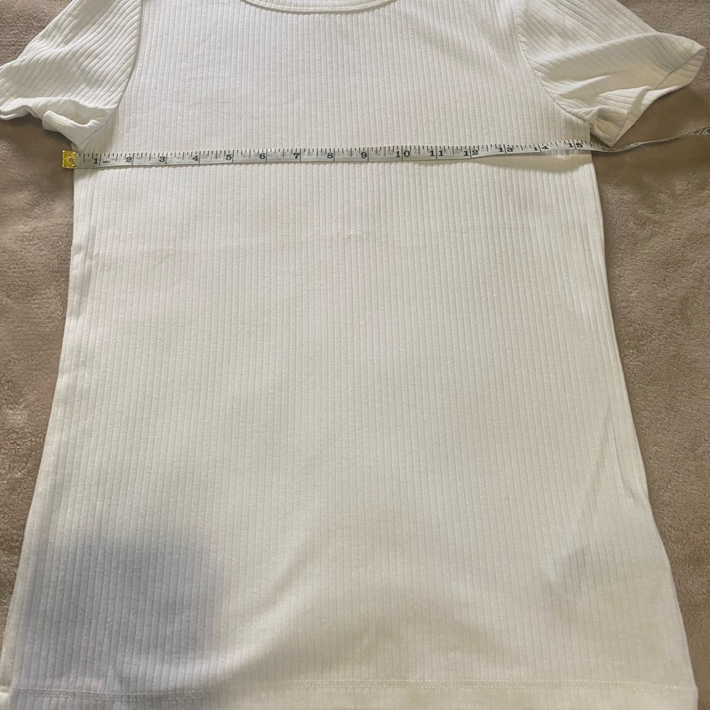GAP White Tee small